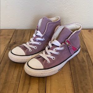 Converse Size 1